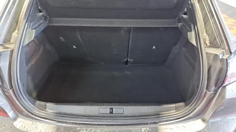 Peugeot 208 bluehdi 100 ss bvm6 active