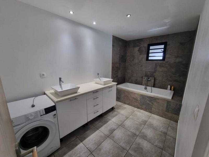 Maison - 90 m² - 1 pièce