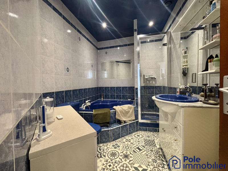 Maison - 151 m² - 6 pièces