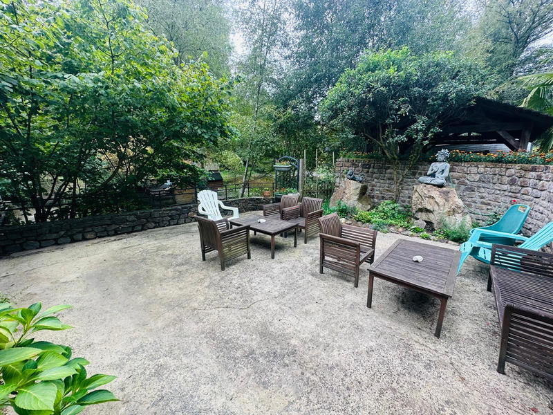 Maison - 310 m² - 8 pièces