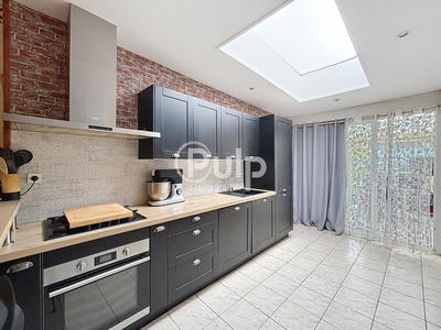 Maison - 100 m² - 5 pièces