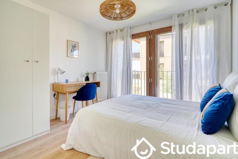 Chambre - 10 m² - 1 pièce