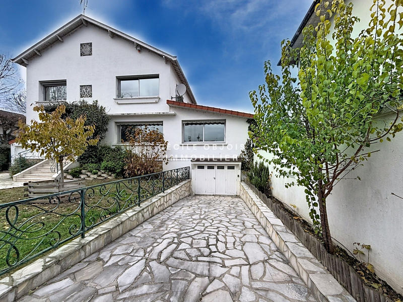 Maison ancienne - 220 m² - 7 pièces