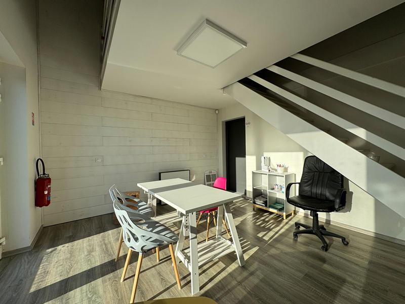 Local commercial - 30 m² - 2 pièces