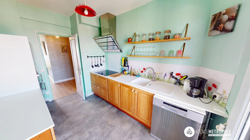 Appartement - 93 m² - 4 pièces