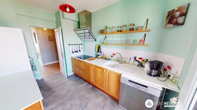 Appartement - 93 m² - 4 pièces