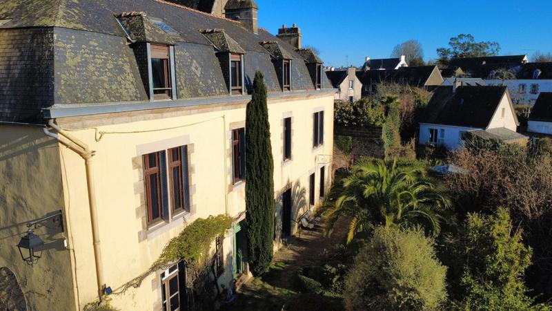 Maison de maîtres - 287 m² - 10 pièces