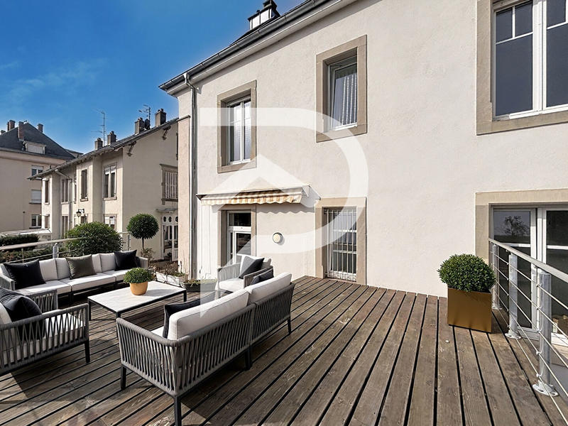 Maison de maîtres - 250 m² - 11 pièces