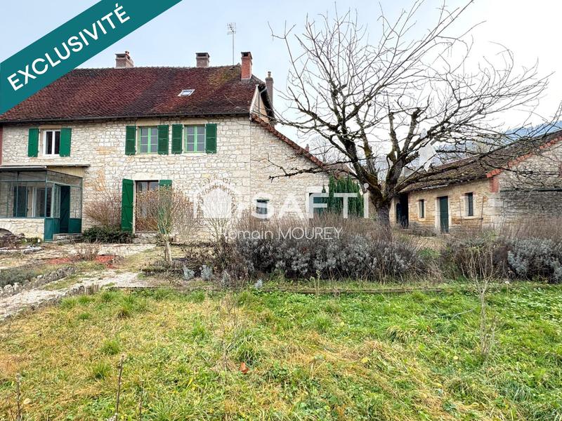 Maison - 239 m² - 9 pièces