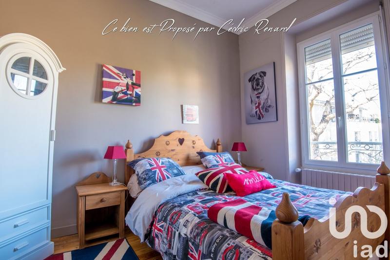 Maison - 225 m² - 10 pièces