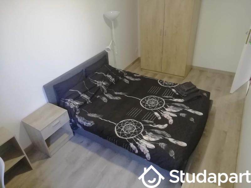 Chambre - 11 m² - 1 pièce