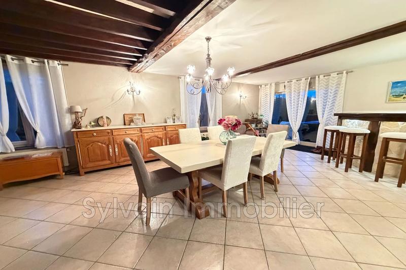 Maison - 180 m² - 6 pièces