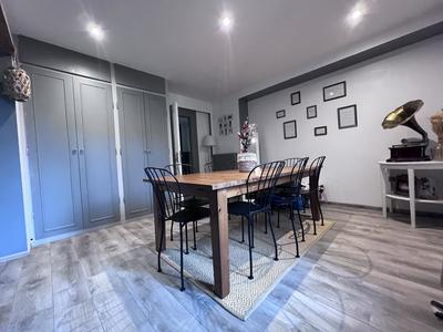 Appartement ancien - 99 m² - 5 pièces