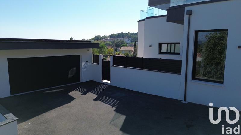 Maison - 182 m² - 5 pièces