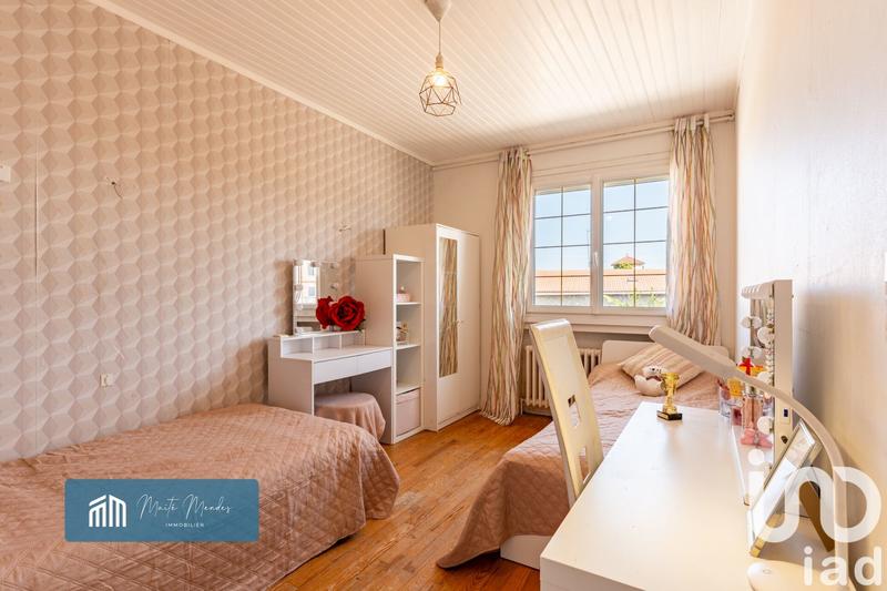 Maison - 205 m² - 7 pièces