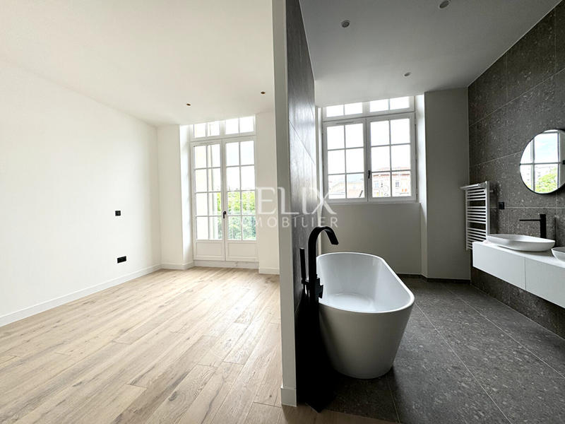 Maison - 111 m² - 4 pièces