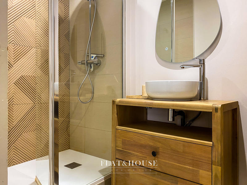 Appartement - 100 m² - 4 pièces