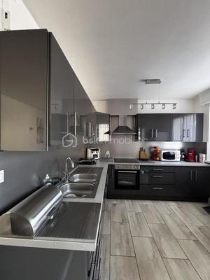 Appartement - 92 m² - 4 pièces