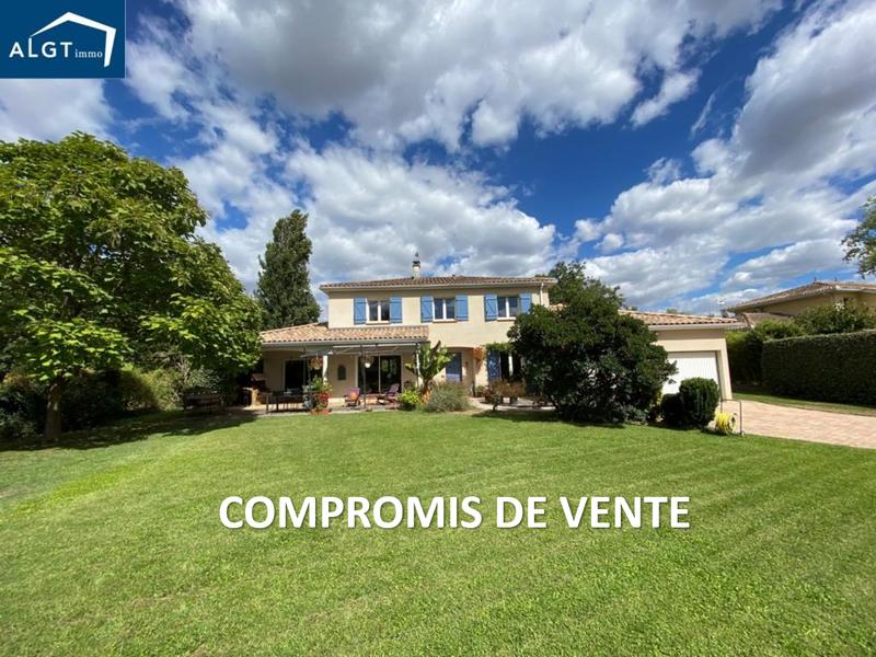 Villa - 182 m² - 6 pièces