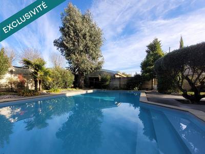 Maison - 212 m² - 8 pièces