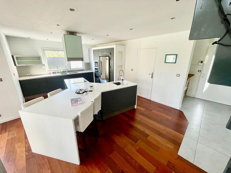 Maison - 173 m² - 6 pièces