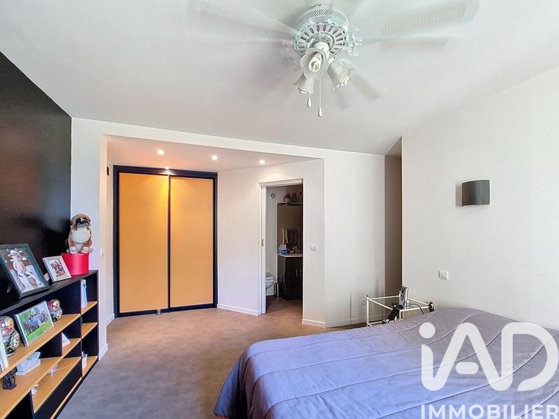 Maison - 186 m² - 7 pièces