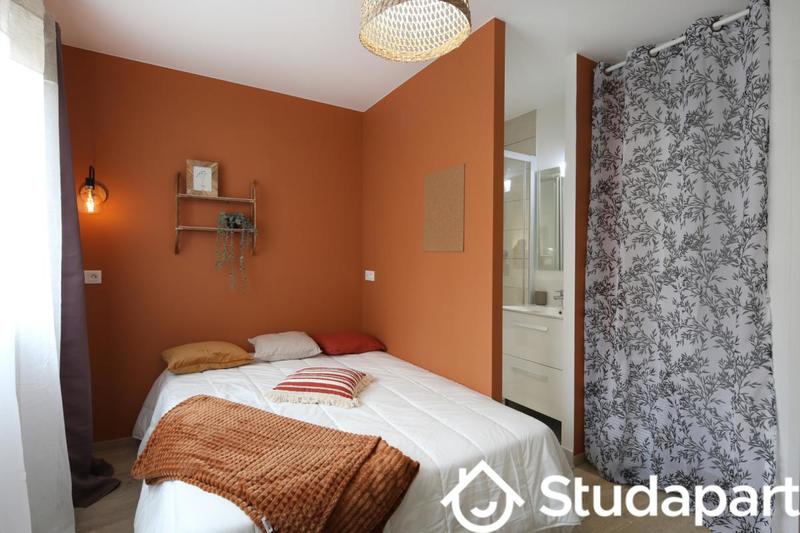 Chambre - 11 m² - 1 pièce