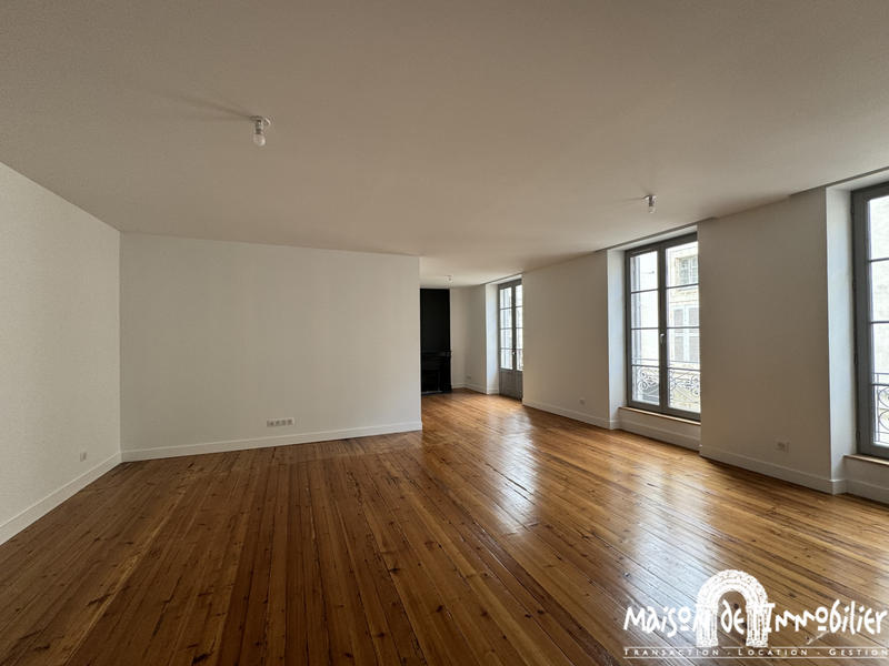 Appartement - 105 m² - 4 pièces