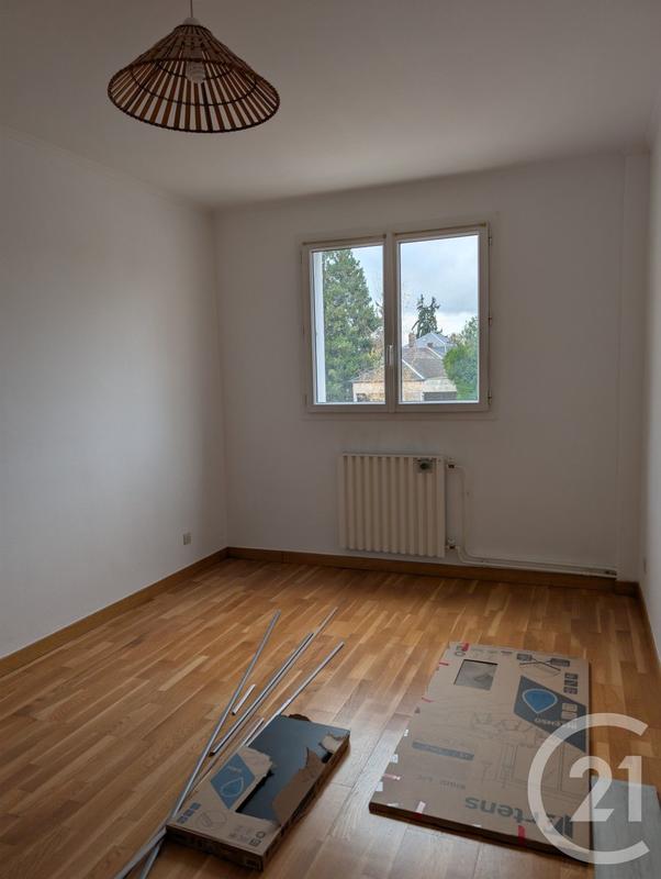 Appartement - 99 m² - 5 pièces