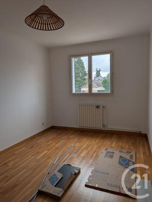 Appartement - 99 m² - 5 pièces
