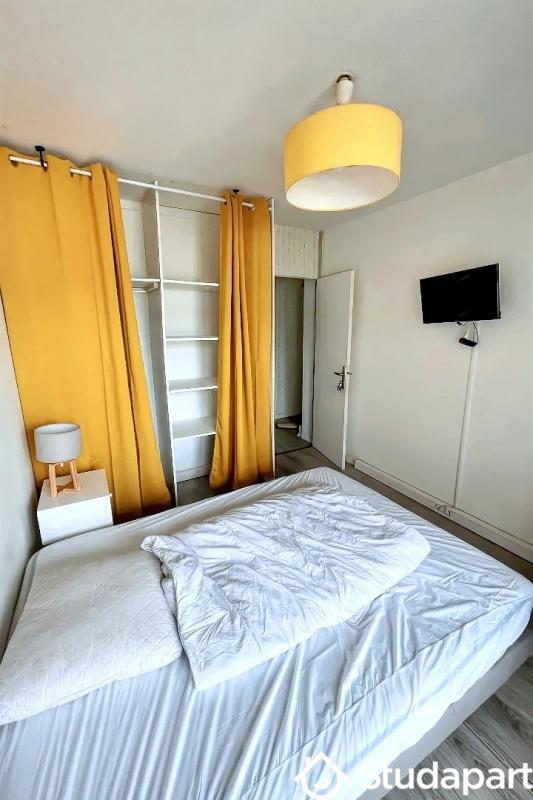 Chambre - 97 m² - 1 pièce