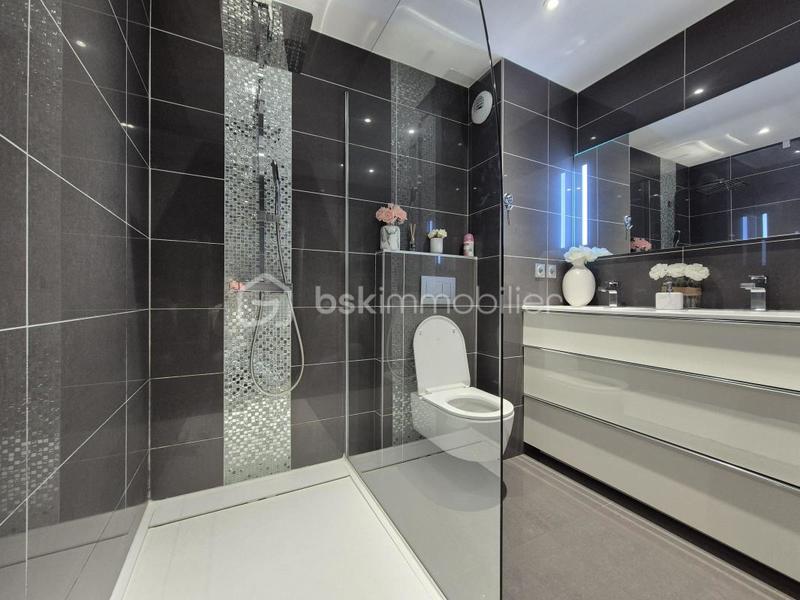 Appartement - 64 m² - 3 pièces