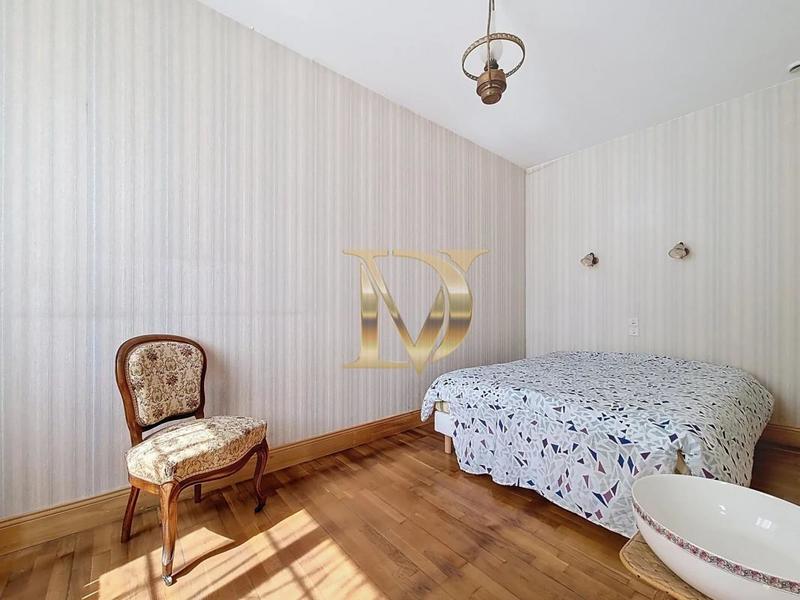 Château - 110 m² - 4 pièces