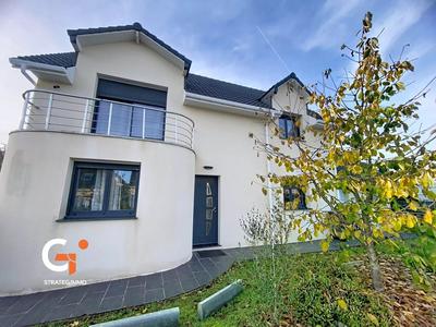 Maison - 143 m² - 6 pièces