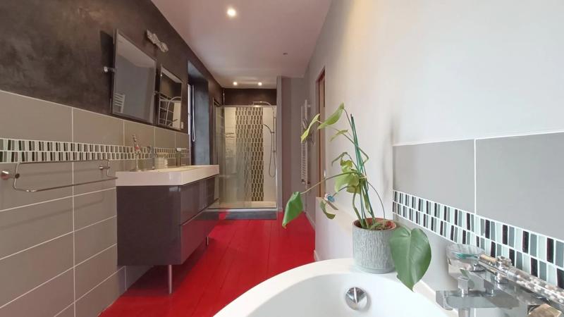 Maison en pierre - 116 m² - 5 pièces