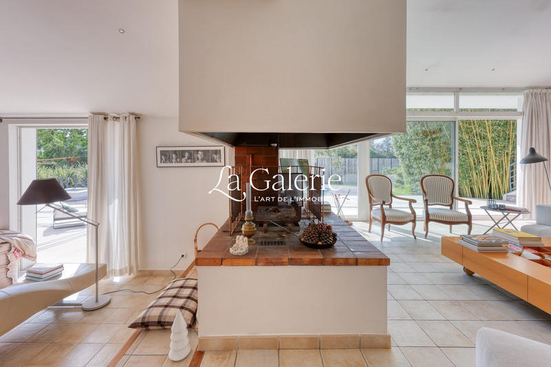 Villa - 295 m² - 7 pièces