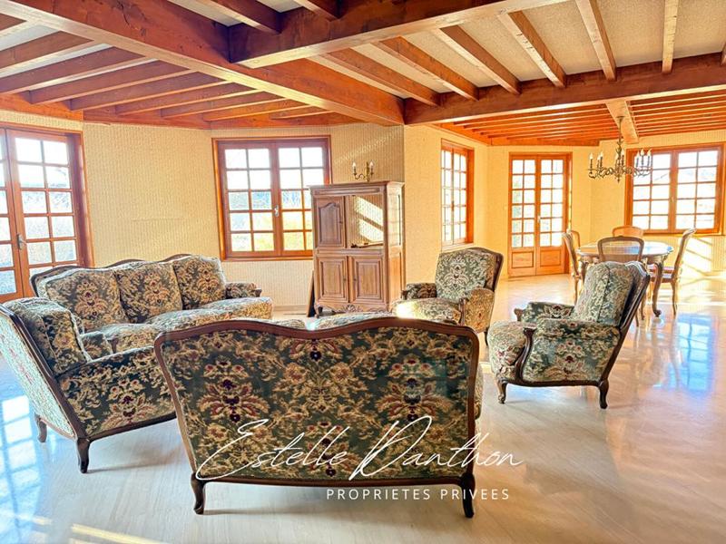 Maison - 193 m² - 8 pièces