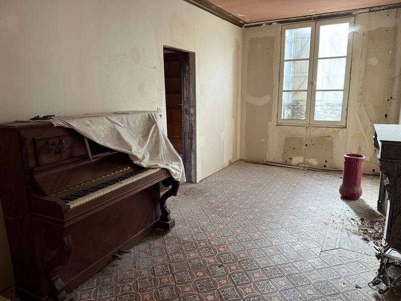 Maison - 200 m² - 8 pièces