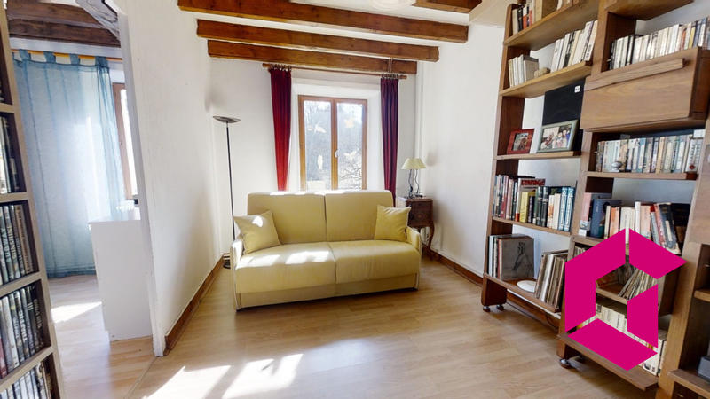 Maison - 350 m² - 8 pièces