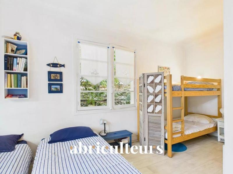 Villa - 174 m² - 10 pièces