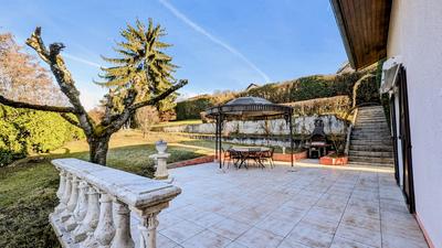 Maison - 143 m² - 8 pièces