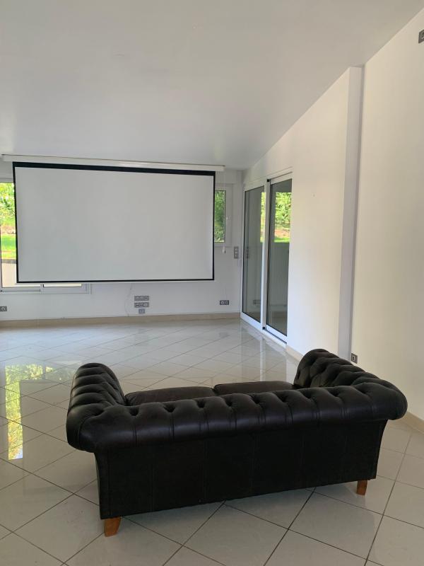 Maison - 225 m² - 5 pièces