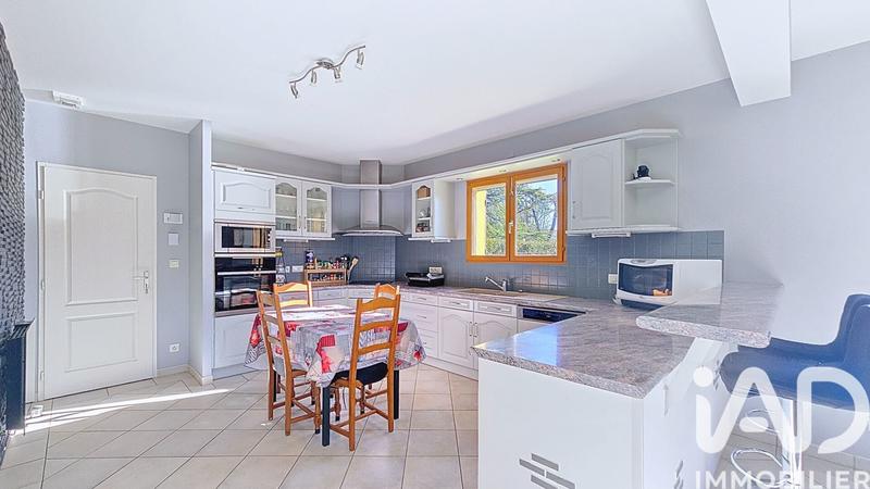 Maison - 161 m² - 7 pièces