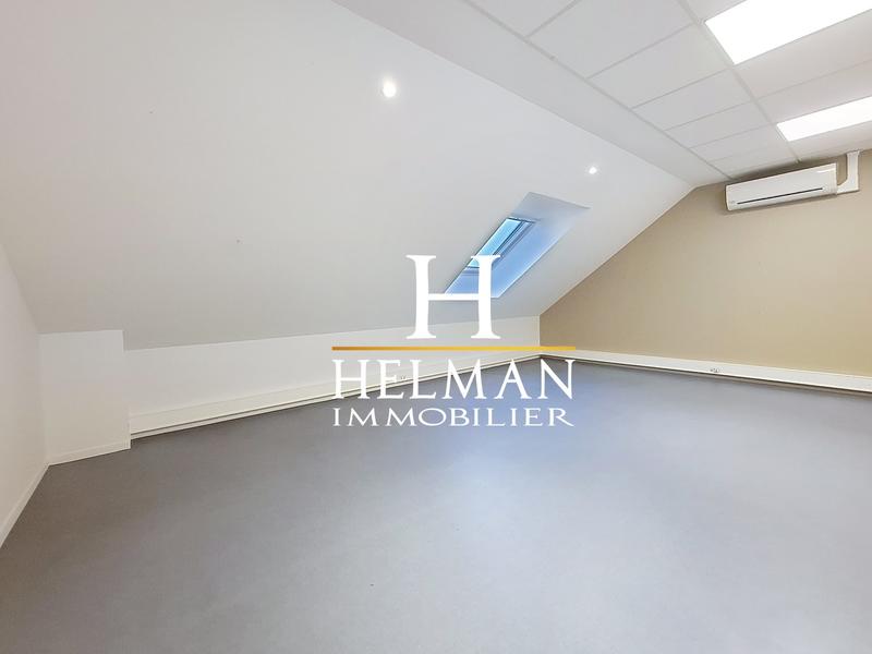 Bureau - 331 m² - 14 pièces