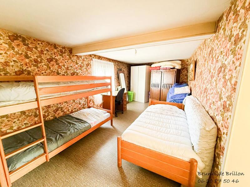 Maison - 215 m² - 6 pièces