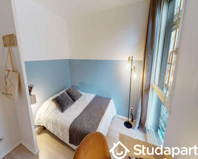 Chambre - 140 m² - 1 pièce