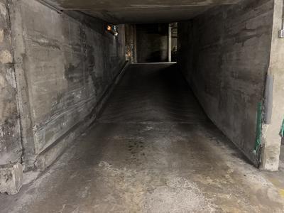 Parking / Garage - 11 m²