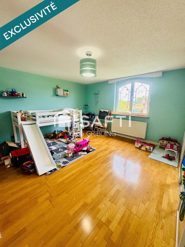 Maison - 219 m² - 6 pièces