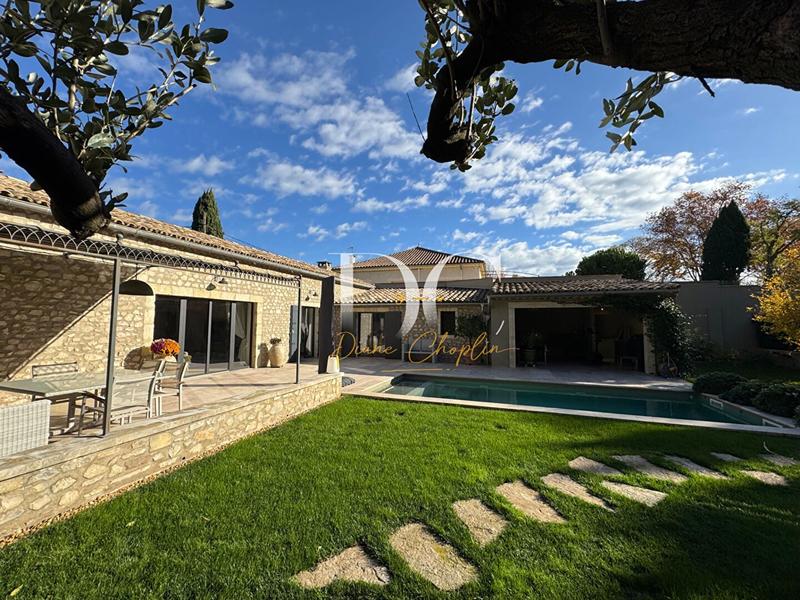 Mas - 164 m² - 5 pièces