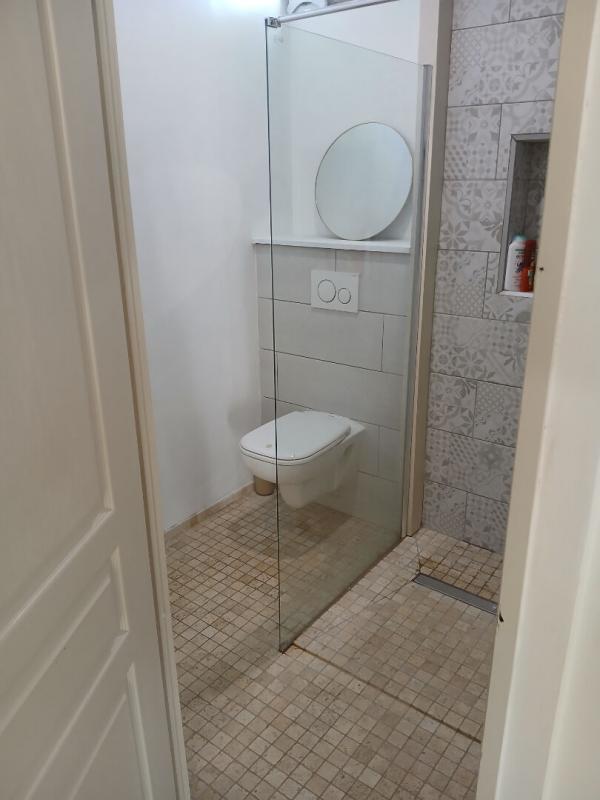 Maison - 230 m² - 8 pièces